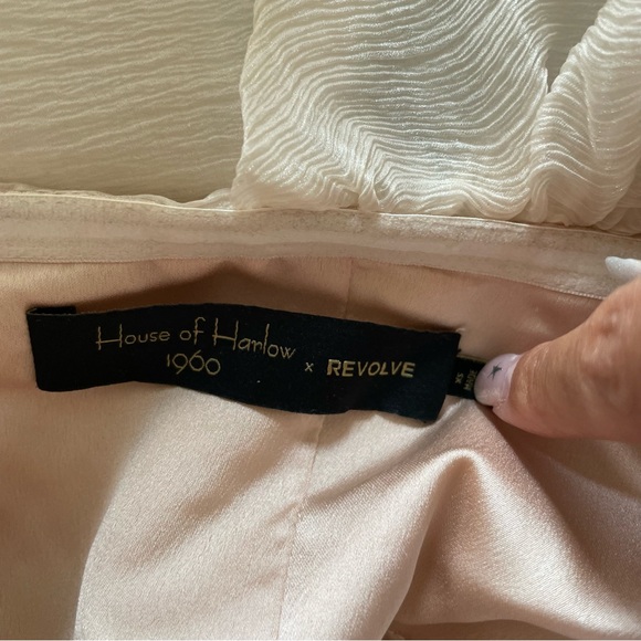 NWOT House of Harlow 1960 x Revolve Burna Blouse in Cream - Picture 3 of 4